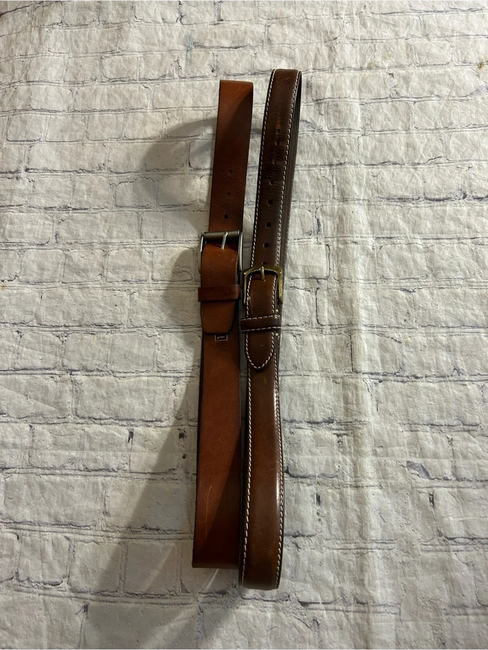 LAUREN RALPH LAUREN BROWN LEATHER STITCHING SIZE 44 & FOSSIL LEATHER BELT 42